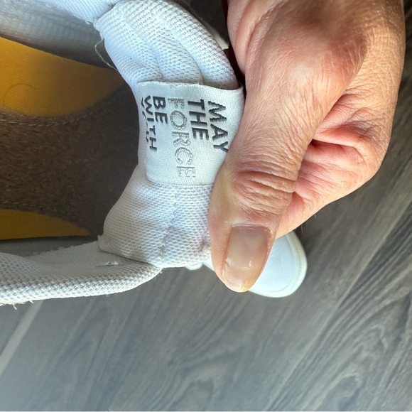 Cariuma White High-Top Sneakers Star Wars Limited Edition. Priced to sell! - Picture 2 of 6